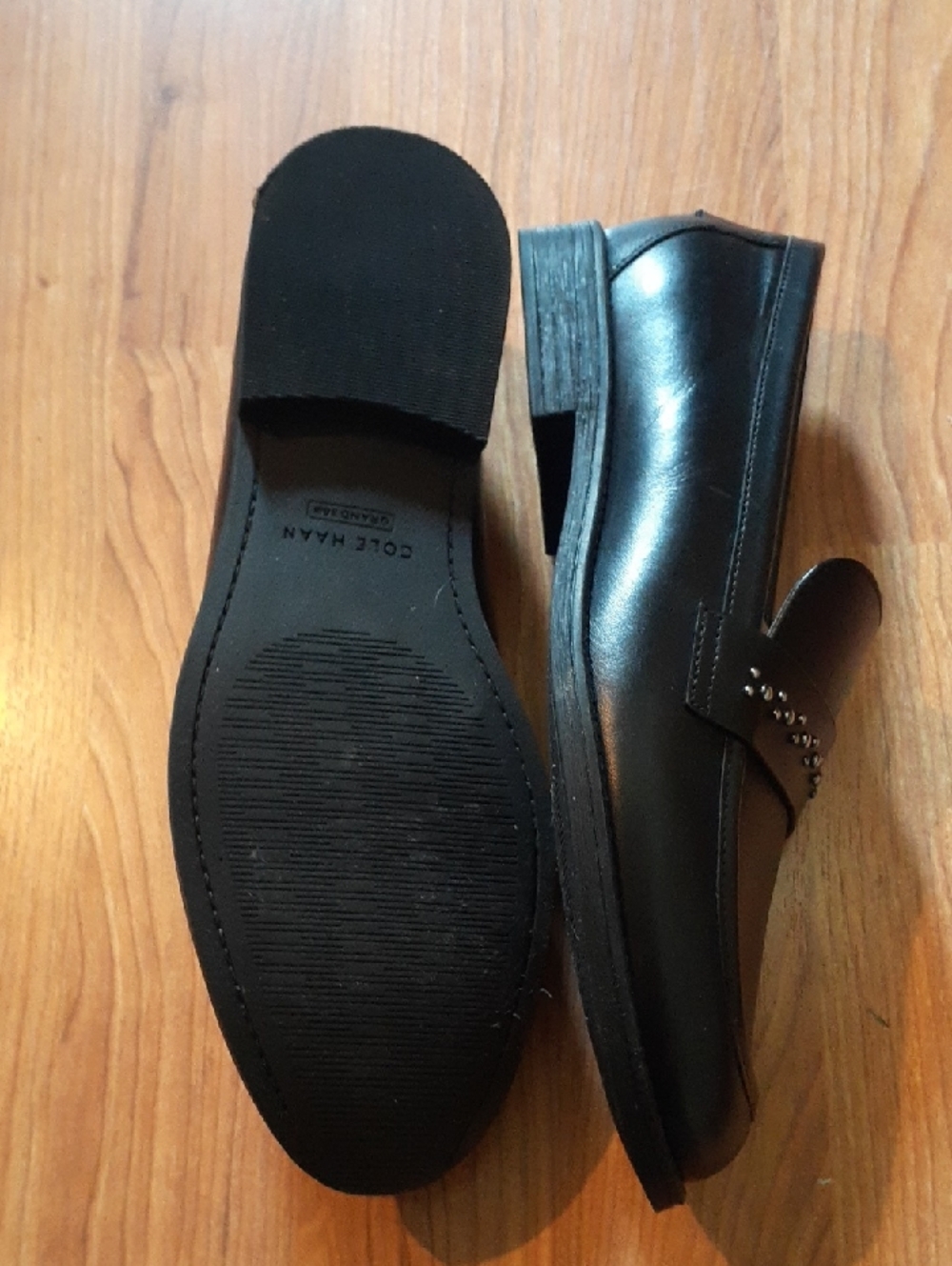 Cole Haan Black Studded Leather Loafers. Size 7.5. Excellent Condition - Picture 2 of 6